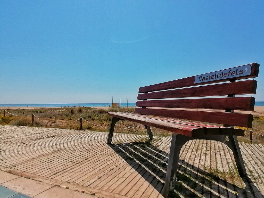 banco castelldefels playa camper para perro